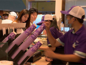 他喝珍奶「吸出一整隻蟑螂」，反覆噁心嘔吐！日出茶太爆食安危機，急發聲明：全台停業一天清消